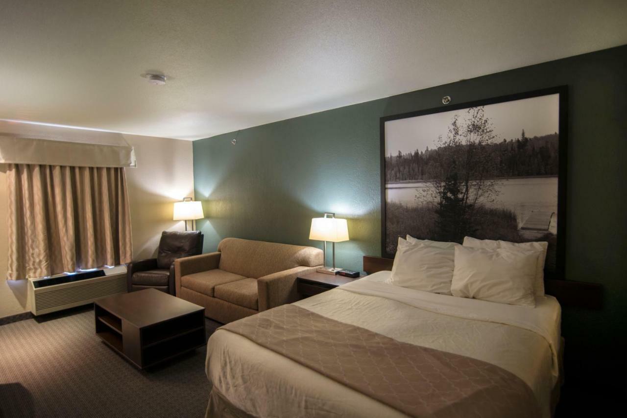 Hotel Super 8 By Wyndham Dauphin Exterior foto